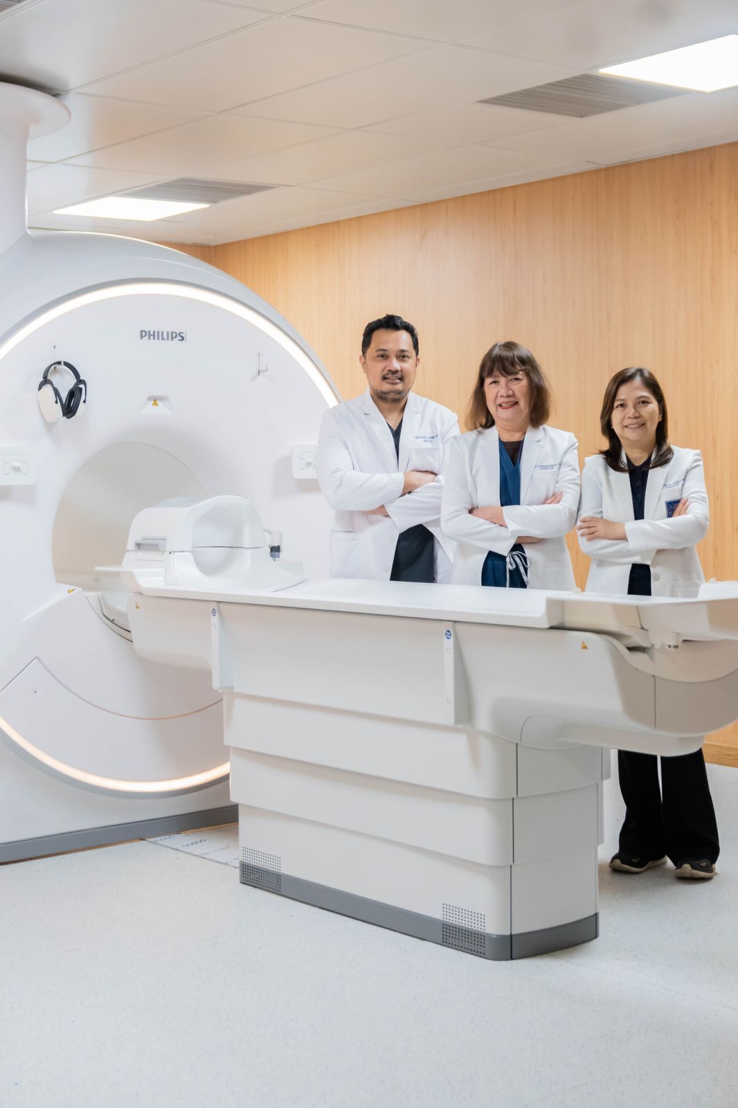 New MRI: PHILIPS MR 5300